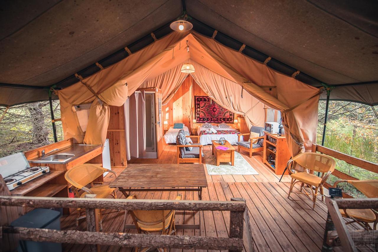 Villaniere Domaine De La Vitarelle Glamping מראה חיצוני תמונה
