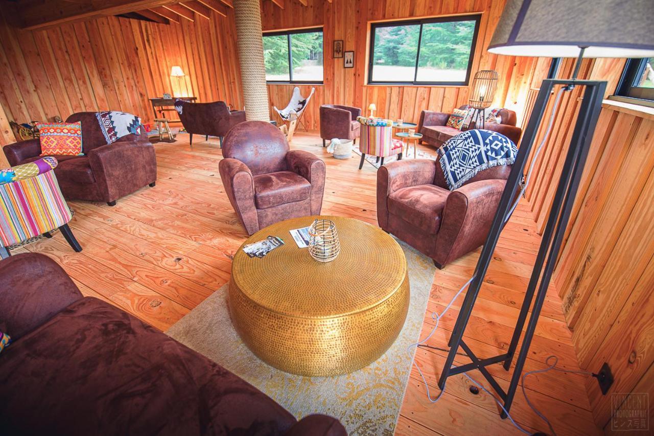 Villaniere Domaine De La Vitarelle Glamping מראה חיצוני תמונה