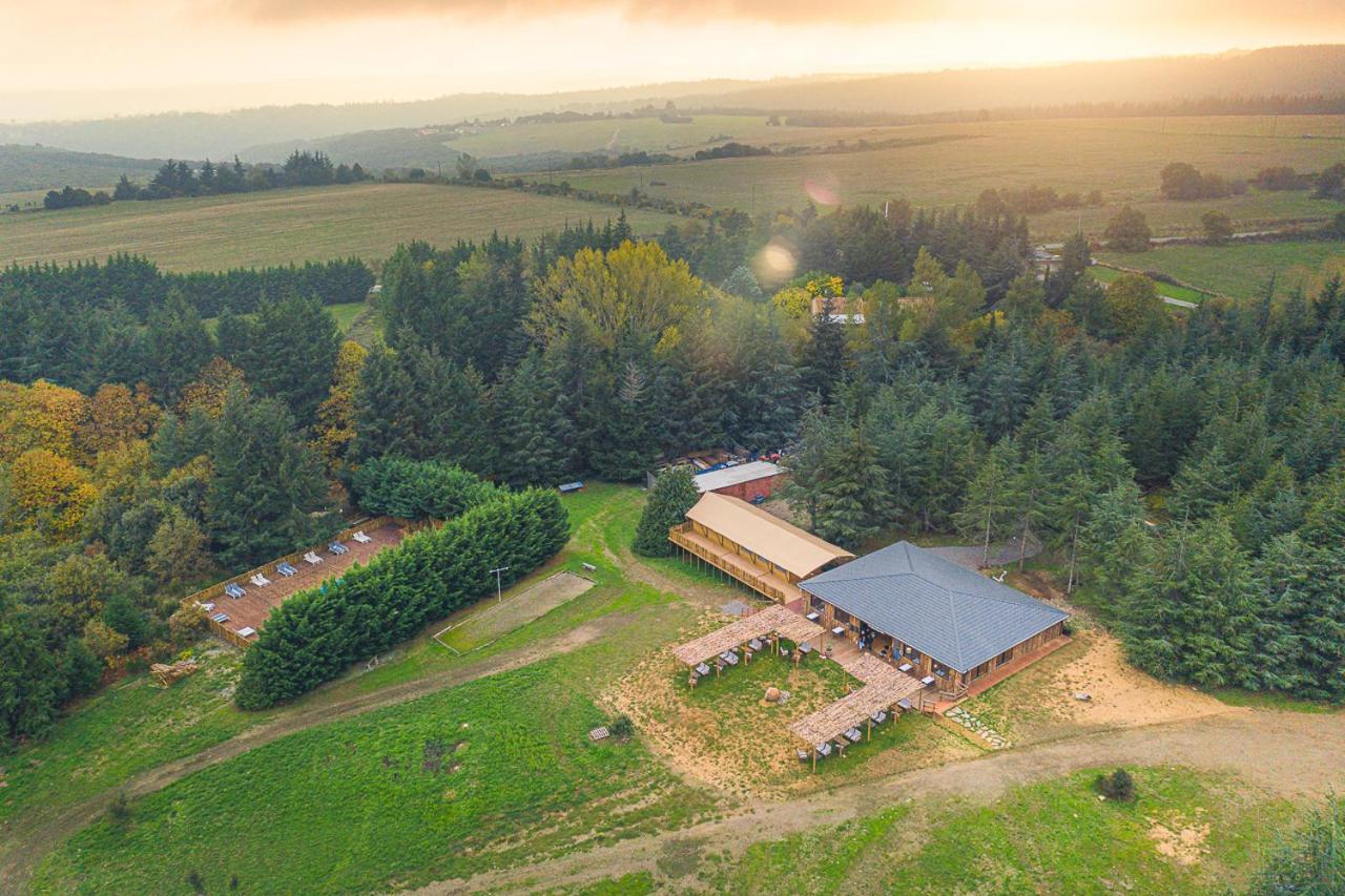 Villaniere Domaine De La Vitarelle Glamping מראה חיצוני תמונה